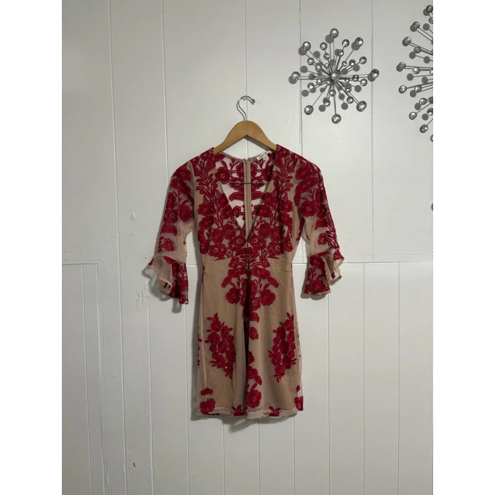 Women's For Love & Lemons Mini Dress XS Beige & Red Floral - Picture 3 of 7